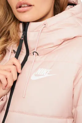 картинка Куртка Nike женская DJ6997-601 